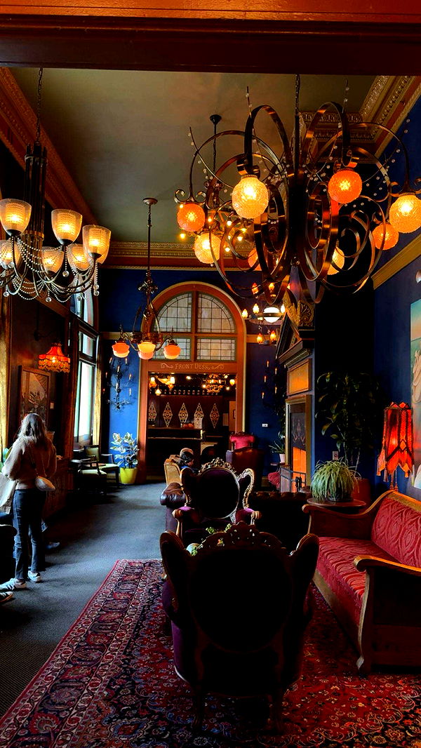 realhaylujan image ~ Altpins