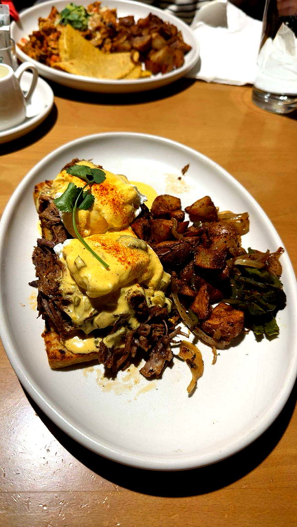 realhaylujan image ~ Altpins