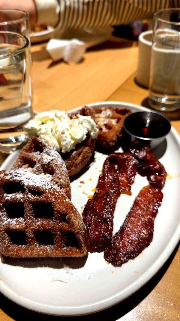 realhaylujan image ~ Altpins