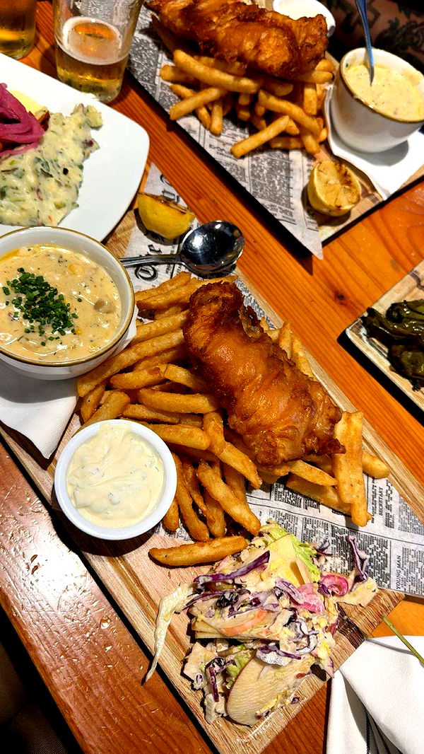 realhaylujan image ~ Altpins