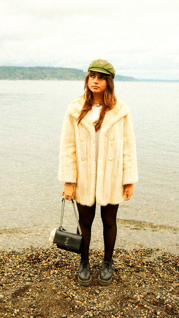 realhaylujan image ~ Altpins