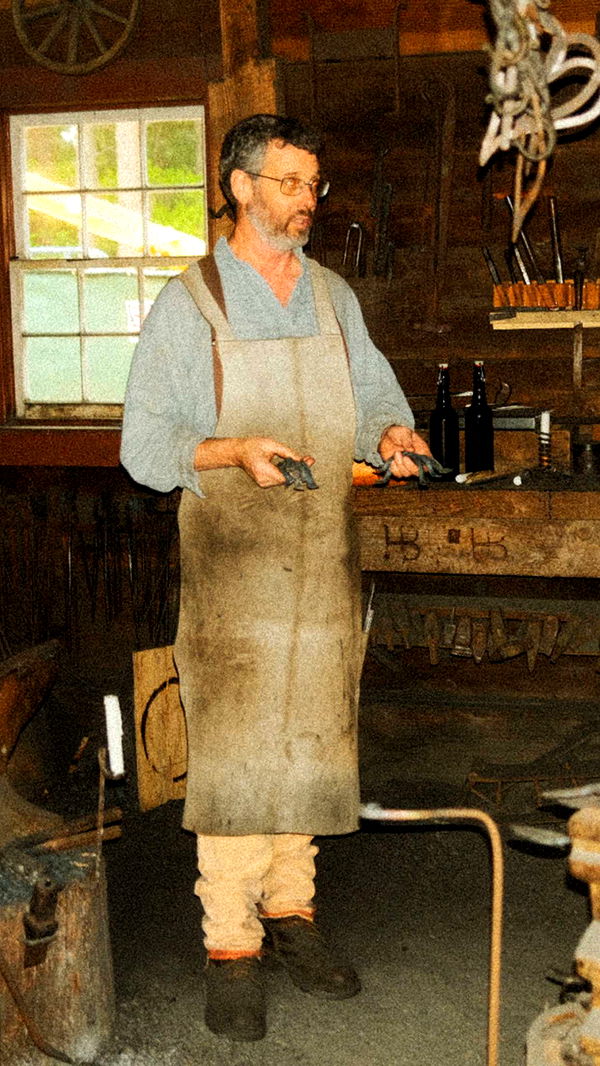 realhaylujan image ~ Altpins