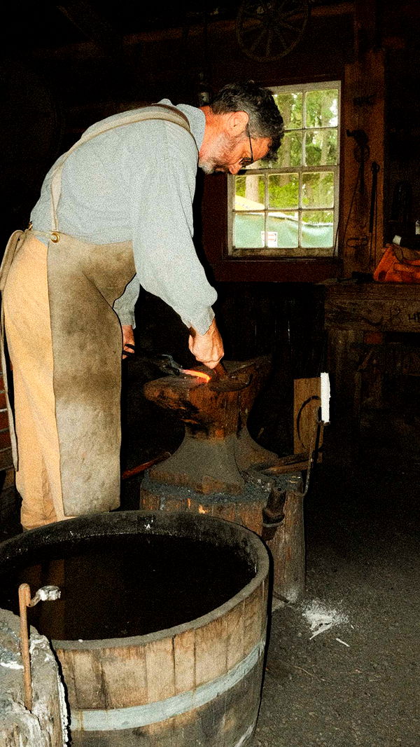 realhaylujan image ~ Altpins