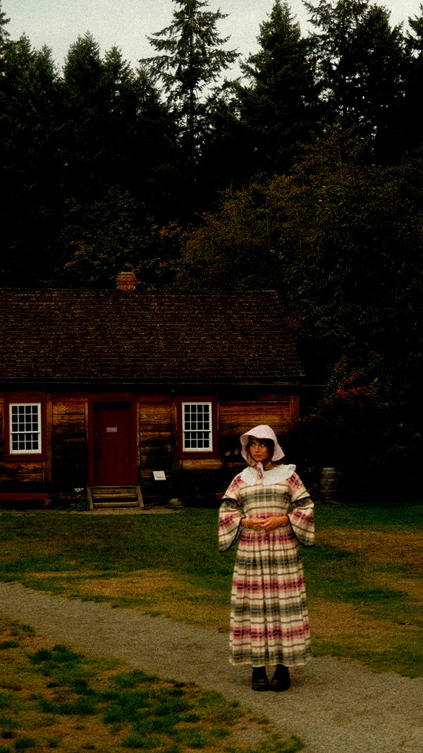 realhaylujan image ~ Altpins