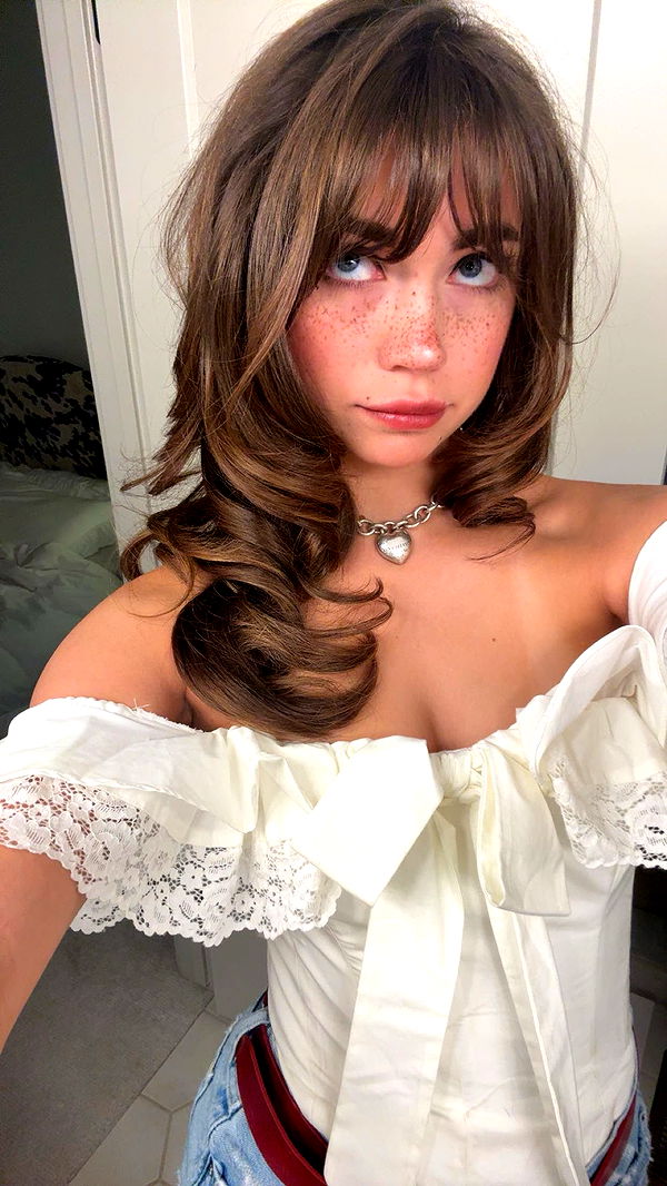 realhaylujan image ~ Altpins