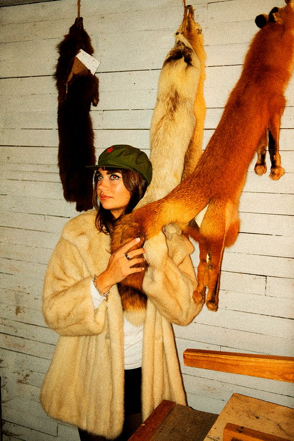 realhaylujan image ~ Altpins