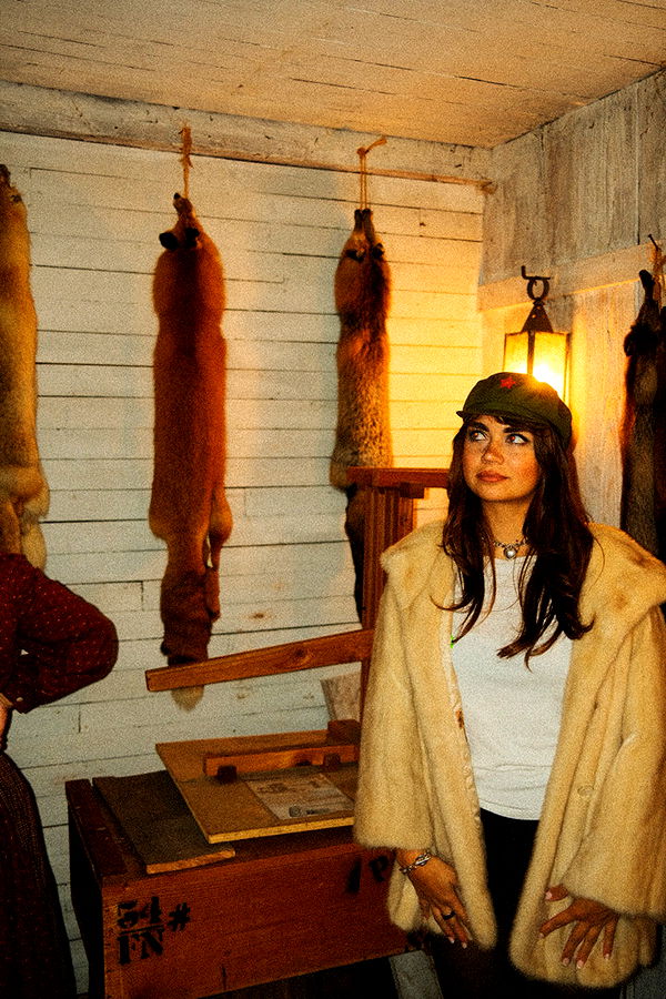 realhaylujan image ~ Altpins