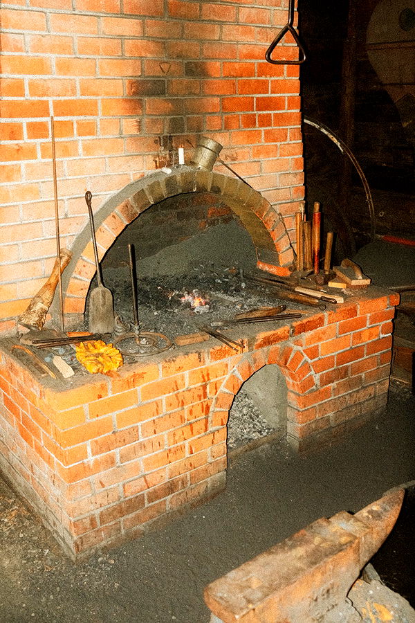 realhaylujan image ~ Altpins