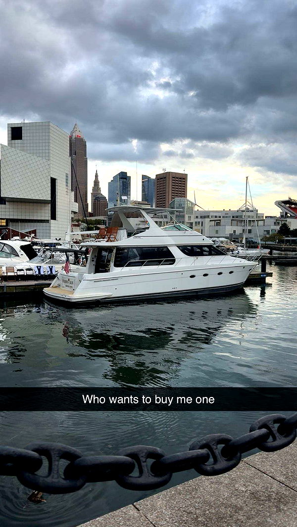 realhaylujan image ~ Altpins