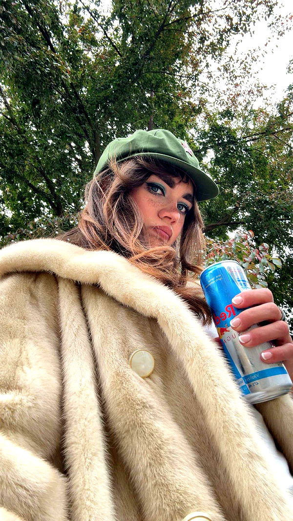 realhaylujan image ~ Altpins