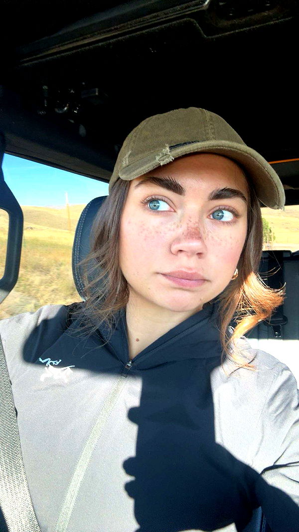 realhaylujan image ~ Altpins