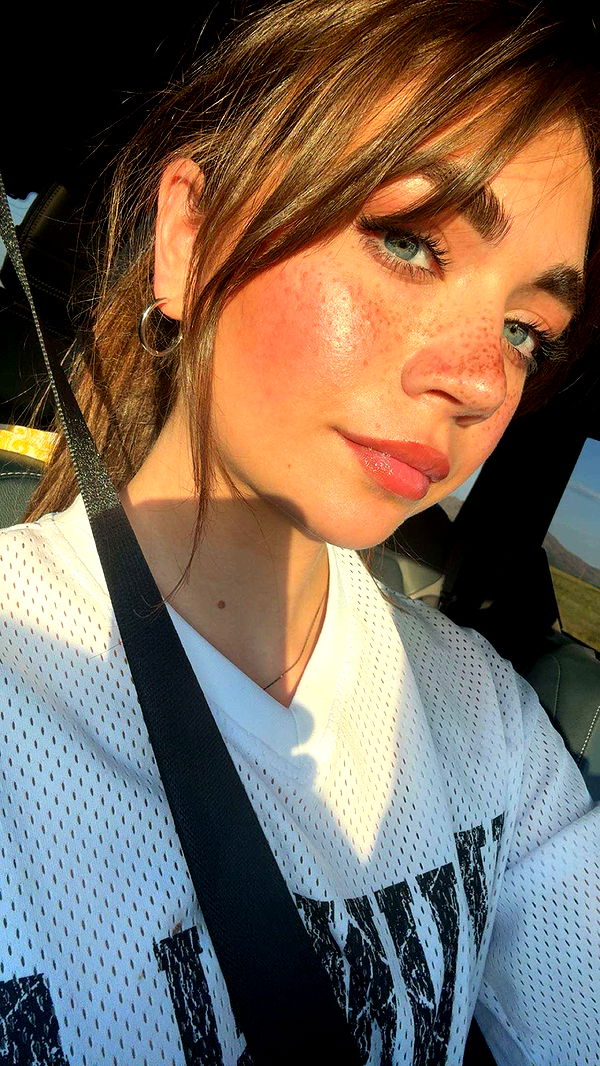 realhaylujan image ~ Altpins