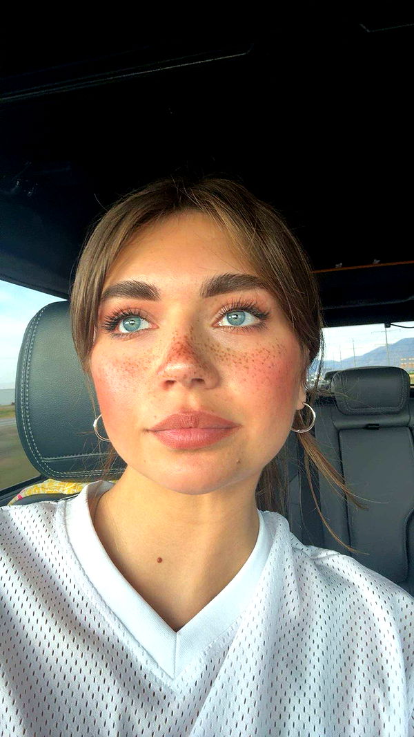 realhaylujan image ~ Altpins