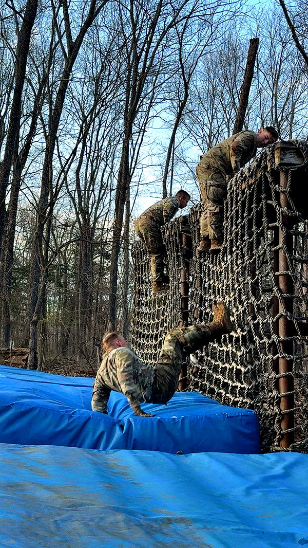 realhaylujan image ~ Altpins