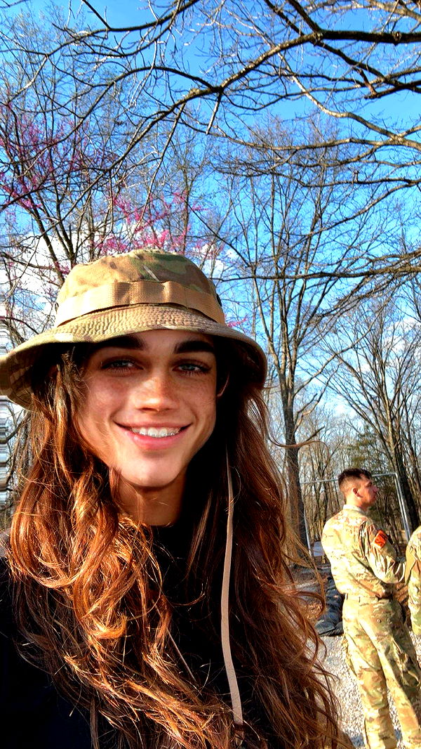 realhaylujan image ~ Altpins