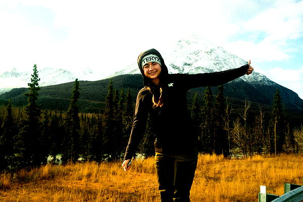 realhaylujan image ~ Altpins