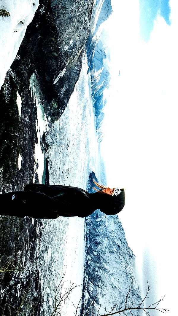 realhaylujan image ~ Altpins