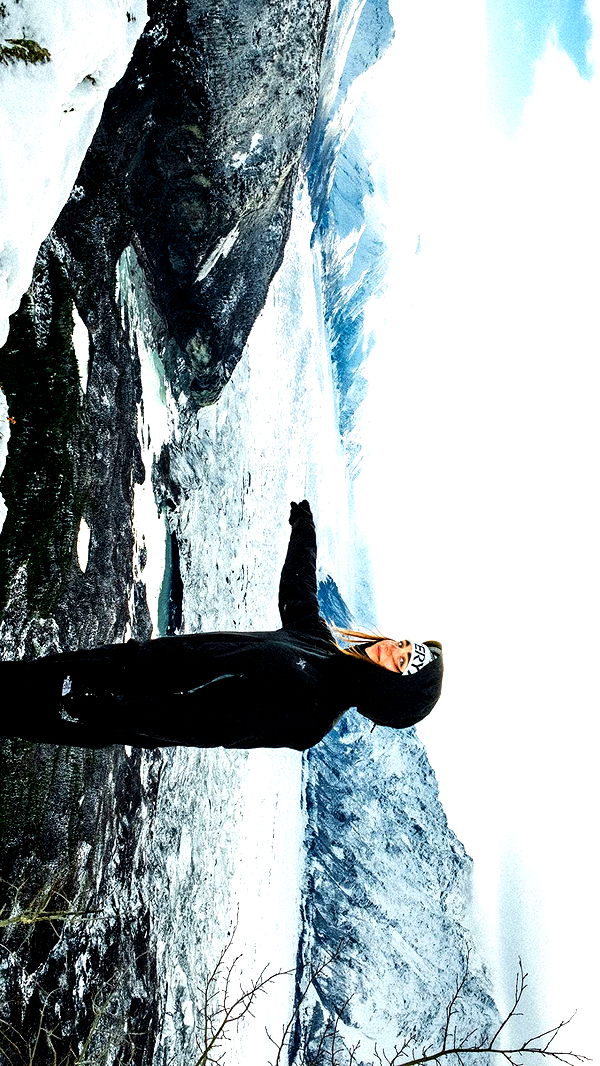 realhaylujan image ~ Altpins