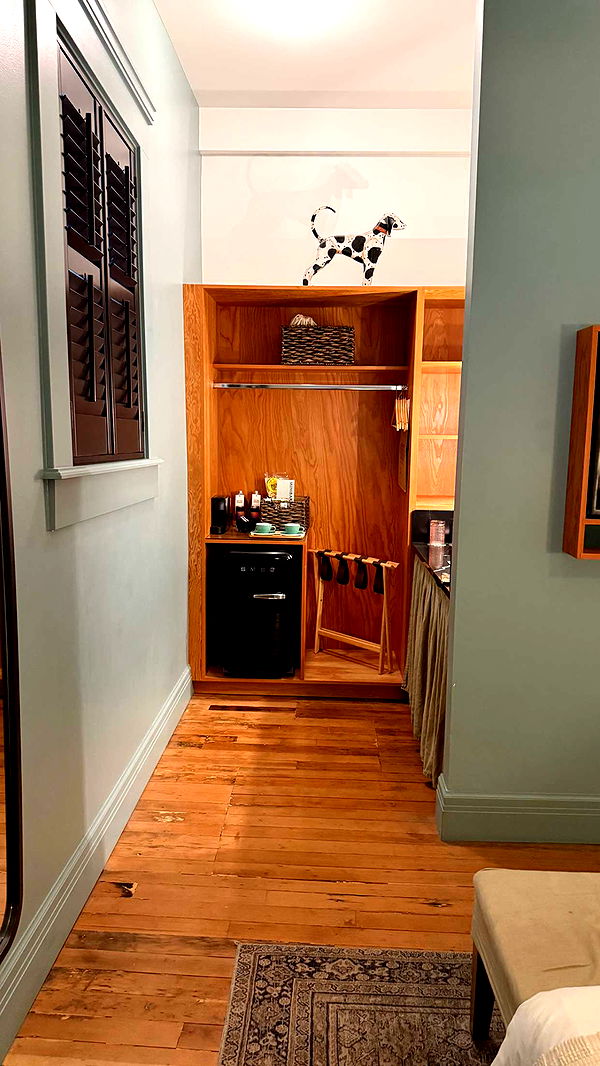 realhaylujan image ~ Altpins