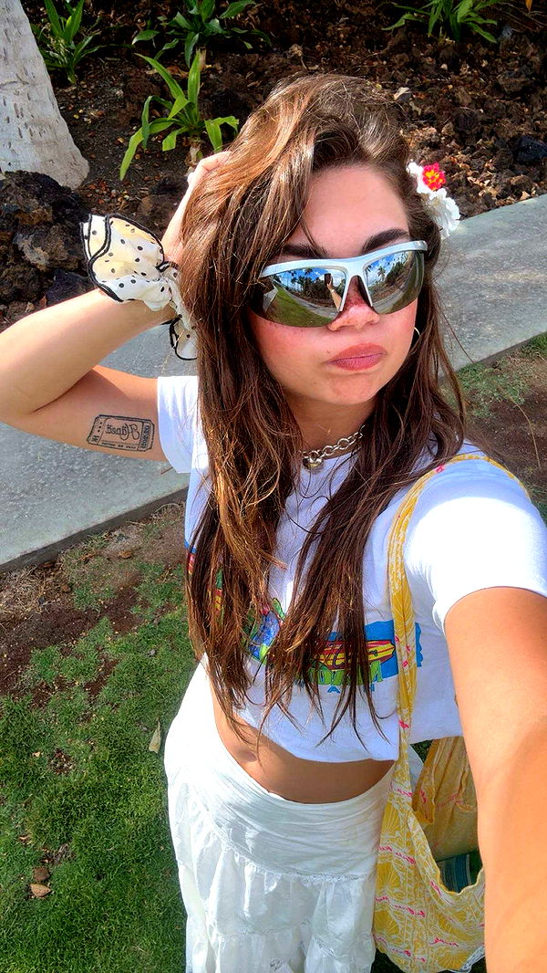 realhaylujan image ~ Altpins