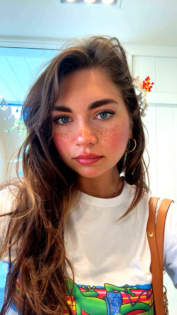 realhaylujan image ~ Altpins