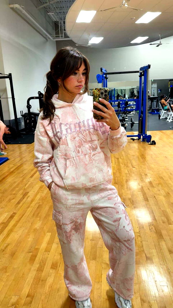 realhaylujan image ~ Altpins