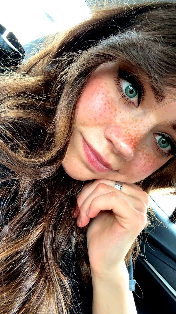 realhaylujan image ~ Altpins