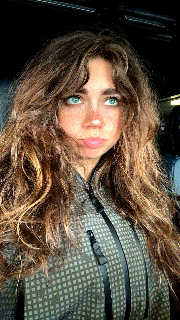 realhaylujan image ~ Altpins