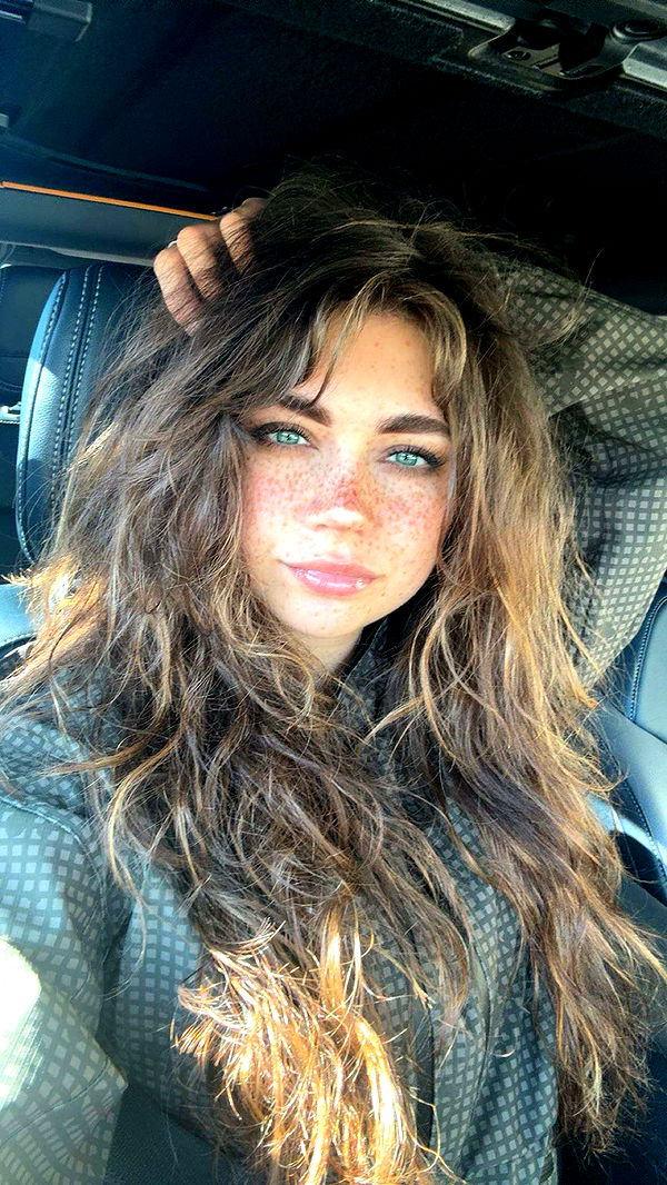 realhaylujan image ~ Altpins