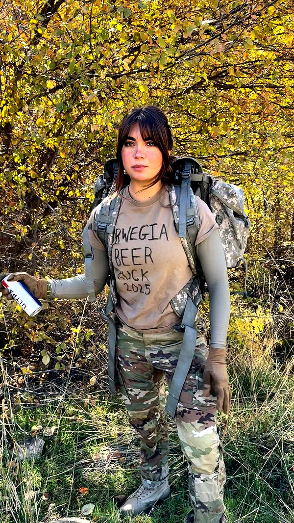 realhaylujan image ~ Altpins