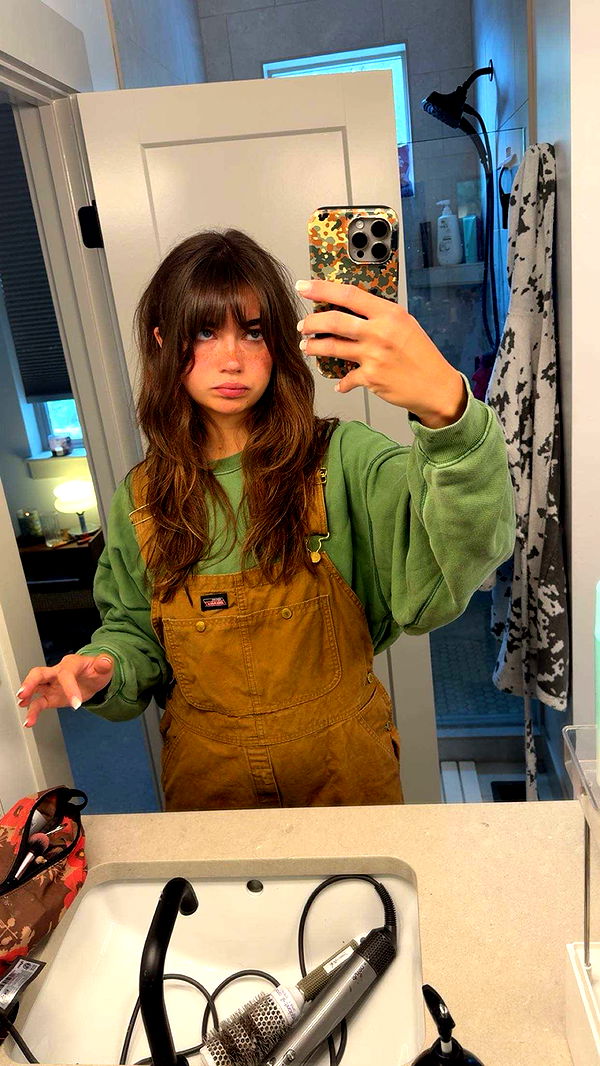 realhaylujan image ~ Altpins