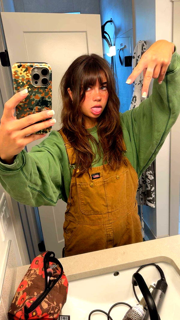 realhaylujan image ~ Altpins