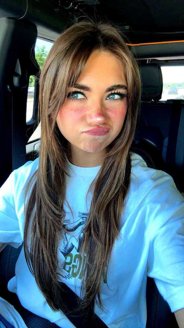 realhaylujan image ~ Altpins