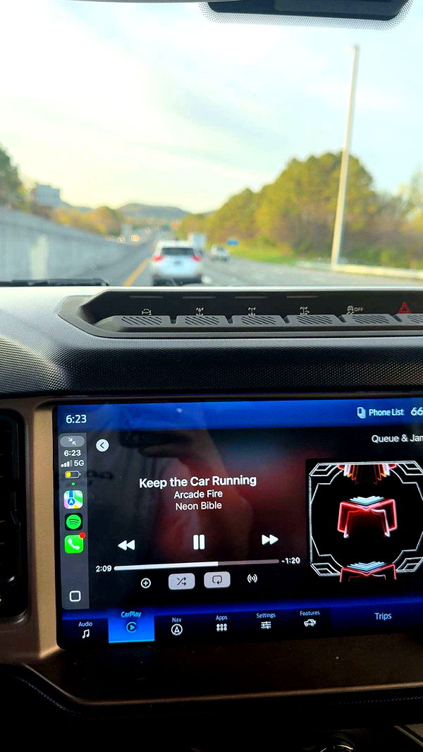 realhaylujan image ~ Altpins