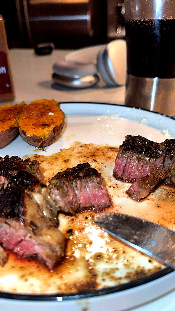 realhaylujan image ~ Altpins