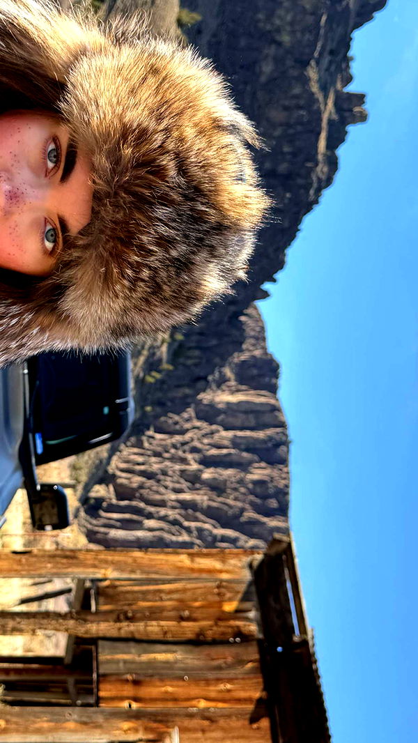 realhaylujan image ~ Altpins