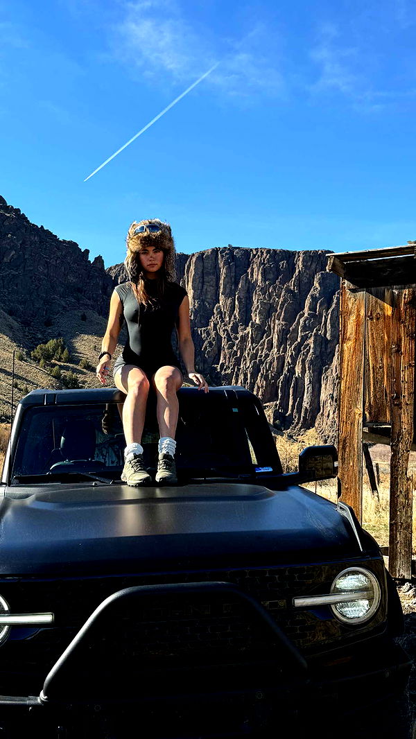 realhaylujan image ~ Altpins