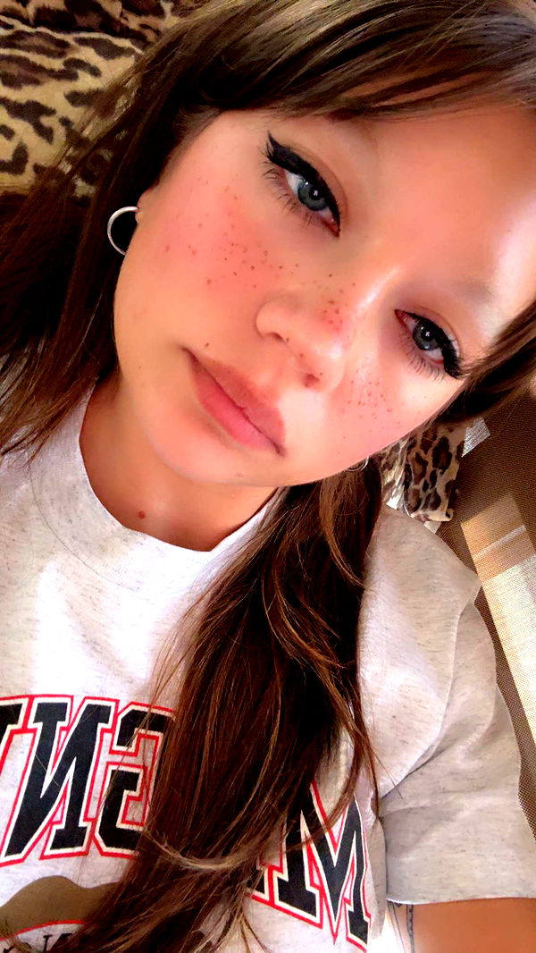 realhaylujan image ~ Altpins