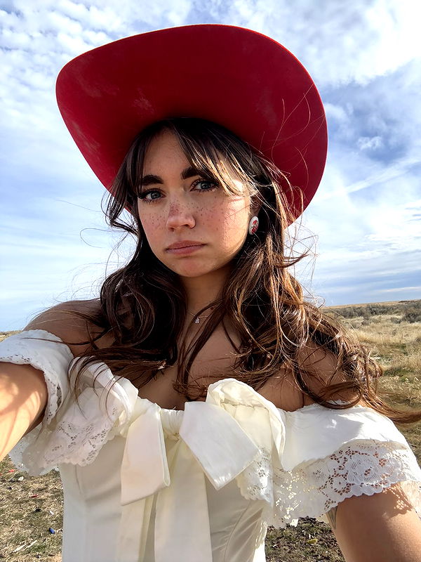 realhaylujan image ~ Altpins