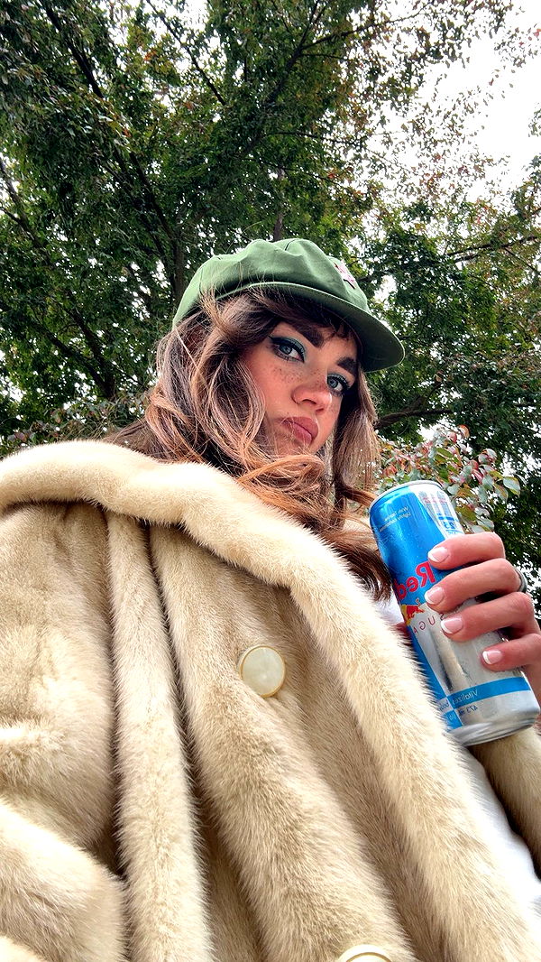 realhaylujan image ~ Altpins