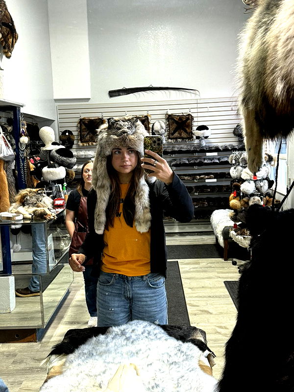 realhaylujan image ~ Altpins