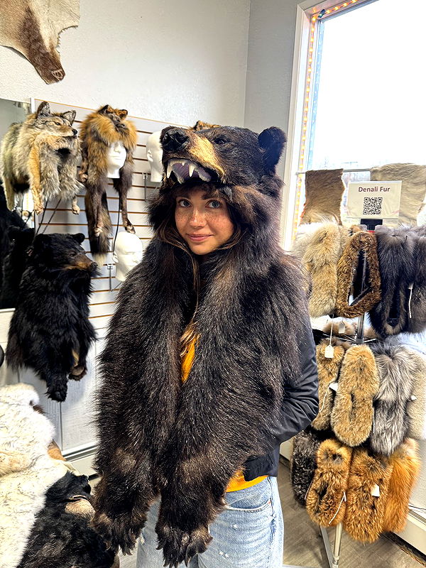 realhaylujan image ~ Altpins