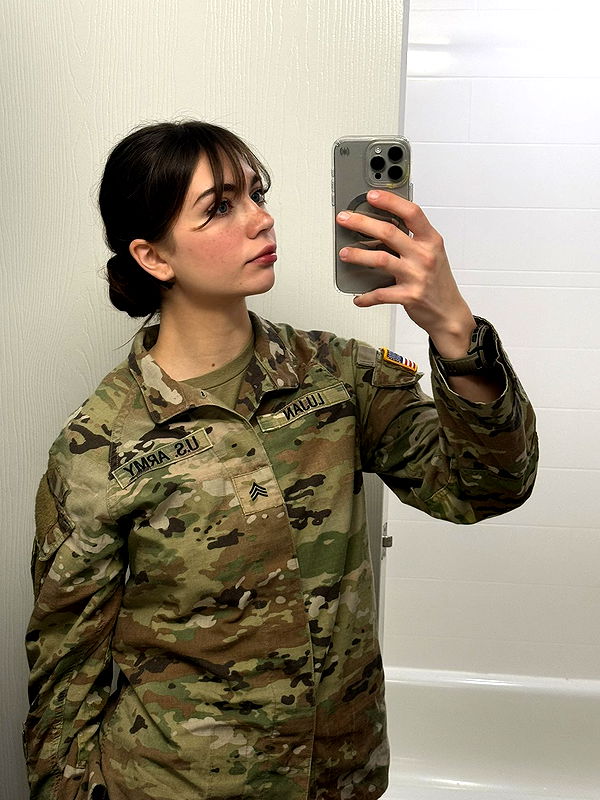 realhaylujan image ~ Altpins