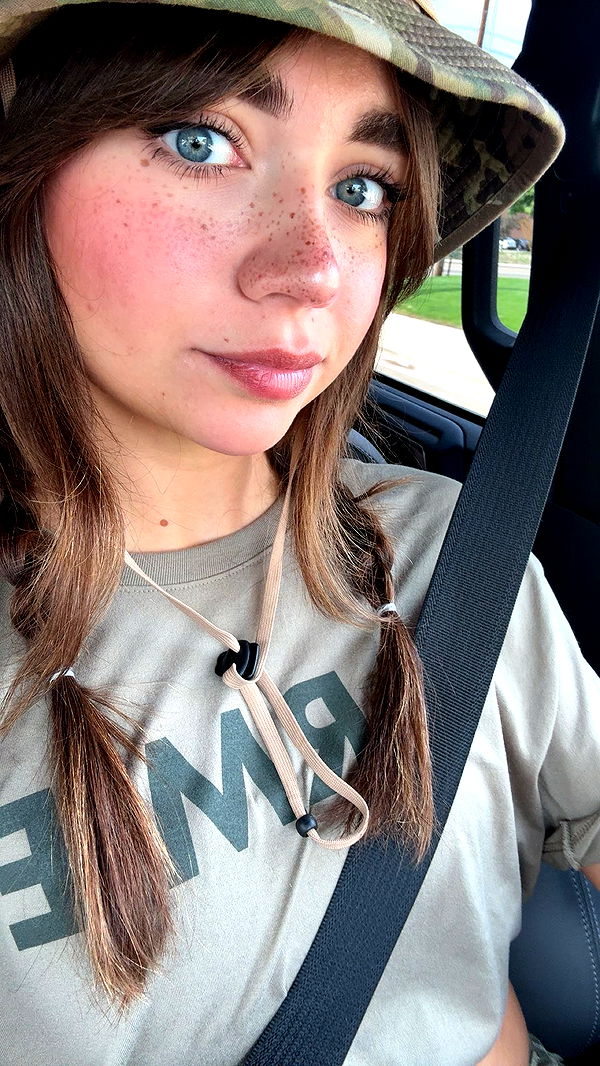 realhaylujan image ~ Altpins