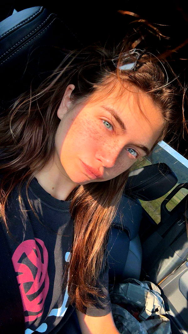 realhaylujan image ~ Altpins