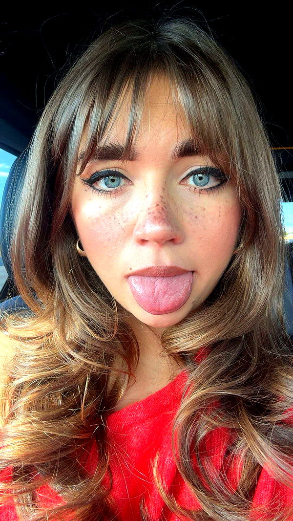 realhaylujan image ~ Altpins