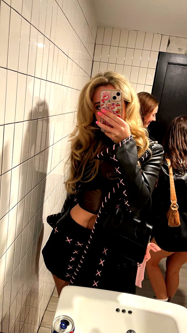 rileyblack2 snapchat image archive image