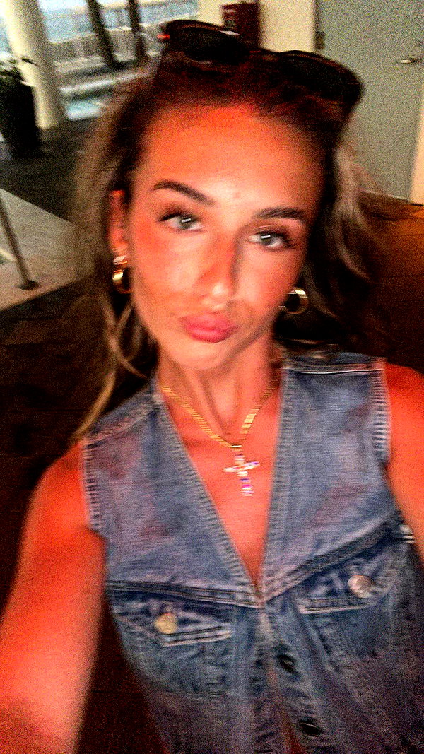 rileysaurage snapchat image archive image
