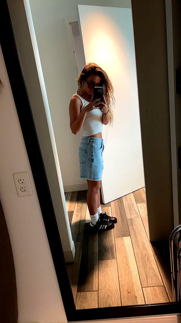 rileysaurage snapchat image archive image