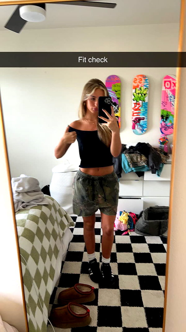 rileysaurage snapchat image archive image